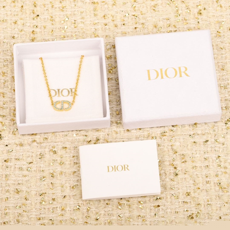 LV Necklaces